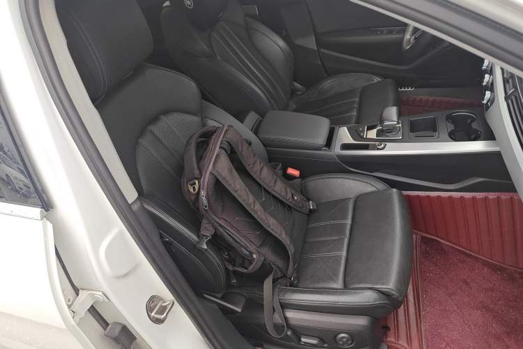 Used Audi A4L 2020 40 TFSI Fashion Dynamic Model Right Front Seat