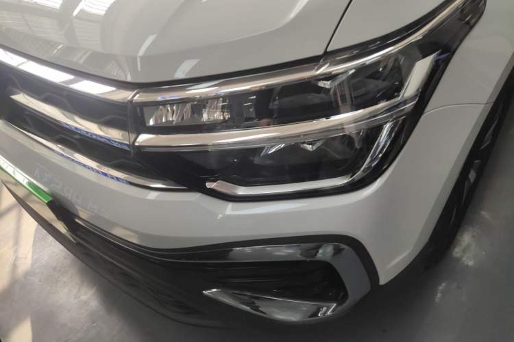 Used Volkswagen Tharu 2023 300TSI Two-Wheel-Drive Moonlight Edition