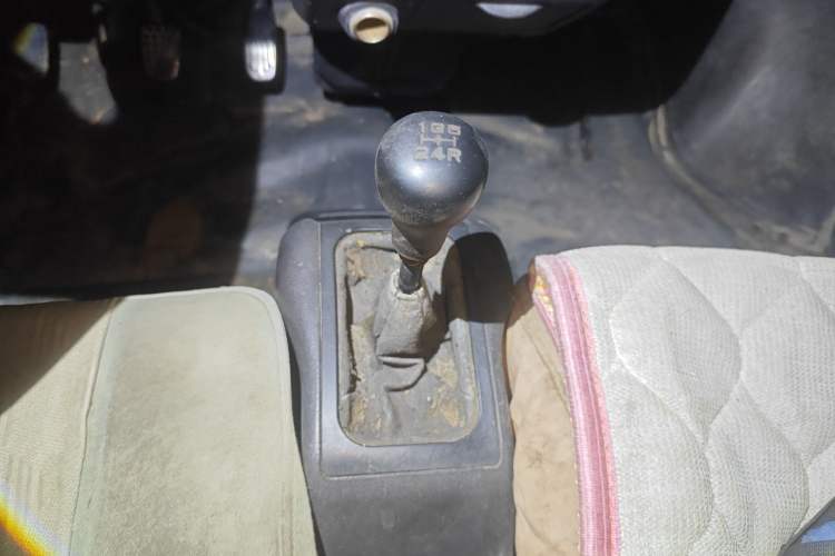 Used Wuling Rongguang 2011 1.2L Base Version
