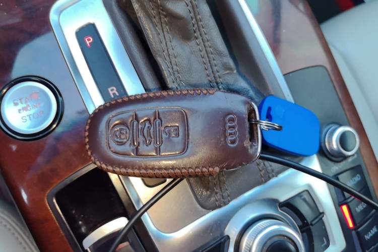 Used Audi A6L 2011 2.7 TDI Comfort Model Vehicle Key