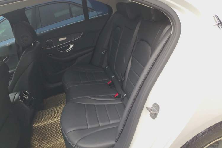 Used Mercedes-Benz C-Class 2019 C 180 L Fashion Edition Sport Version Left Rear Seat