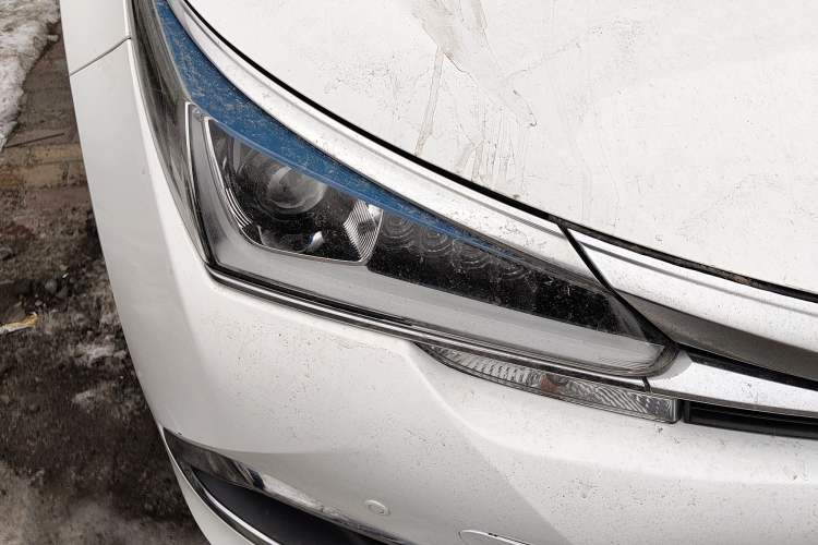 Used Toyota Corolla 2016 Dual-Engine 1.8L E-CVT Elite Edition
