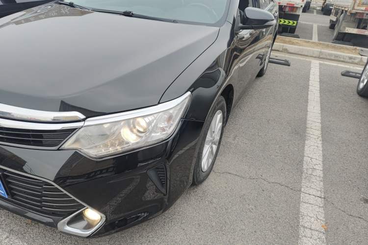 Used Toyota Camry 2016 2.0G 10th Anniversary Leading Edition
