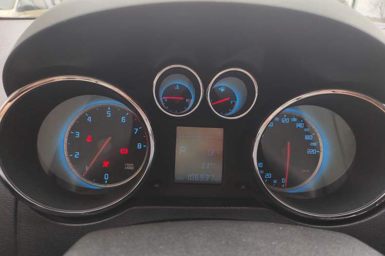 Used Changan CS35 2014 1.6L Automatic Luxury Model China IV Standard