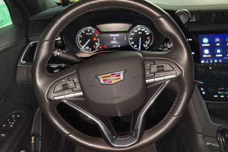 Used Cadillac XT6 2022 2.0T Six-Seater Four-Wheel-Drive Luxury Standard Edition Steering Wheel