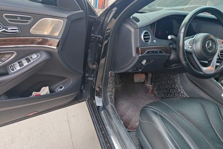 Used Mercedes-Benz S-Class 2018 S 320 L
