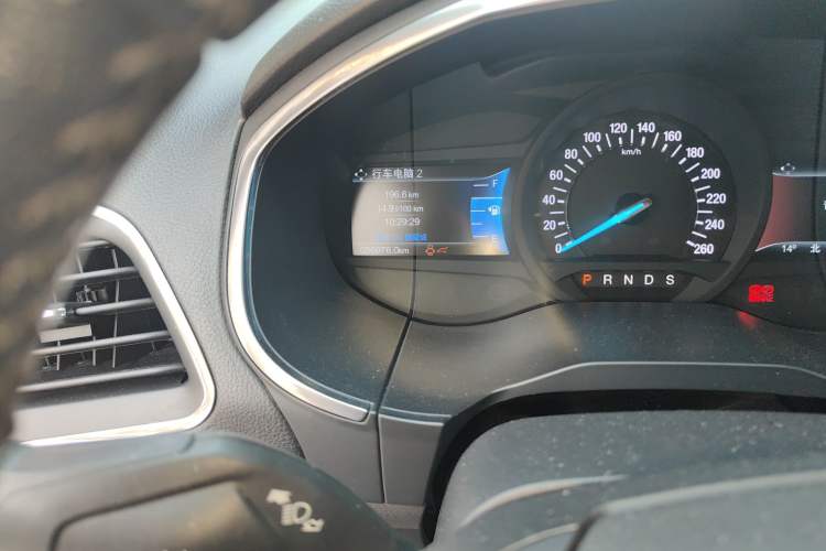 Used Ford Edge 2018 EcoBoost 245 Two-Wheel-Drive Titanium 7-Seater China VI Standard