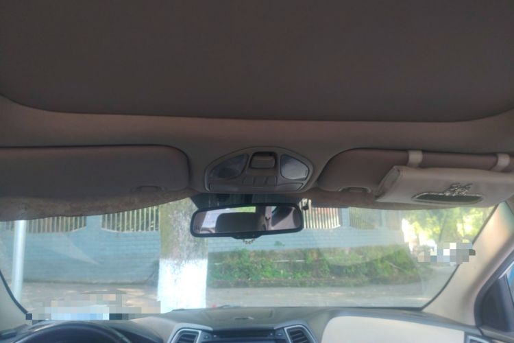 Used Hyundai Santa Fe 2013 2.4L Automatic 4x4 Smart Version Headliner