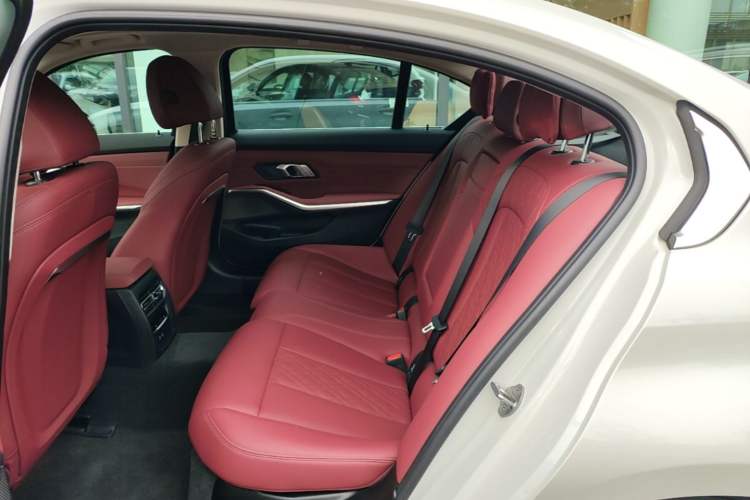 Used BMW i3 2025 eDrive 35 L
