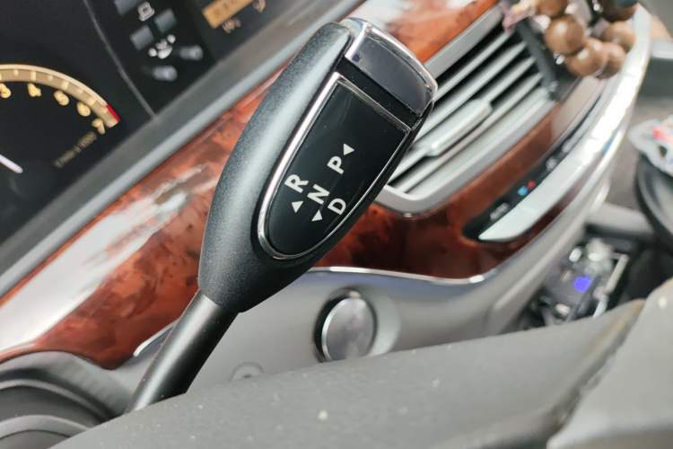 Used Mercedes-Benz S-Class 2008 S 350 L Luxury Model Gear Lever