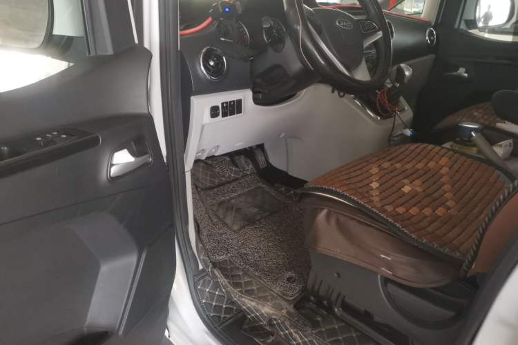 Used JAC Refine M3 2019 IKEA Edition 1.8L Luxury Smart Model
