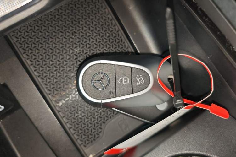 Used Mercedes-Benz EQE 2022 350 Luxury Edition Interior 1