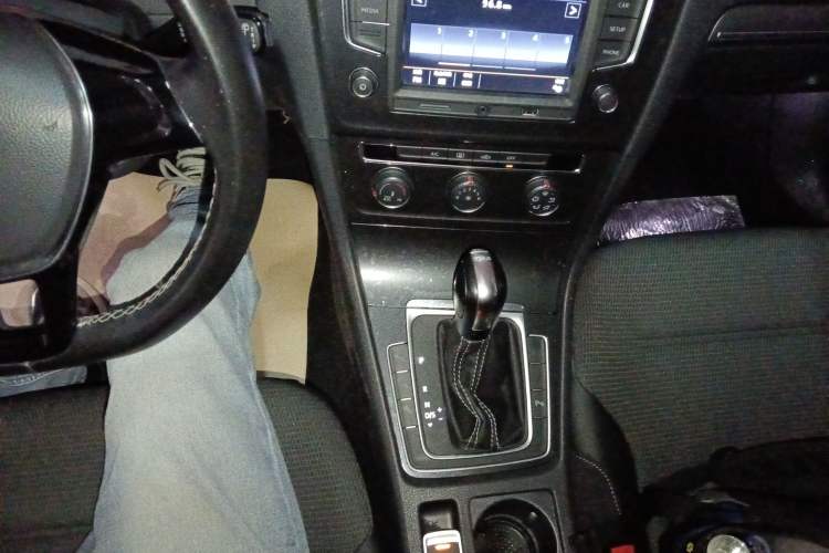 Used Volkswagen Golf 2017 230TSI Automatic Comfort Edition – Celebrating Milestone of One Million Units
