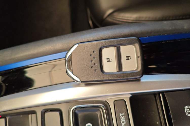 Used Everus VE-1 2020 Travel Edition
