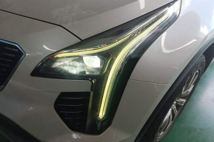 Used Cadillac XT4 2018 28T Two-Wheel Drive Leading Version