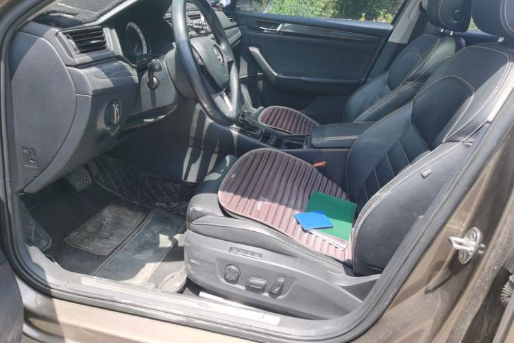 Used Skoda Superb 2016 TSI330 DSG Smart Drive Edition Driver Seat