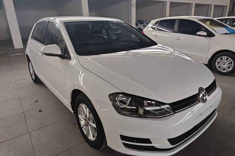 Used Volkswagen Golf 2016 1.6L Manual Fashion Edition

