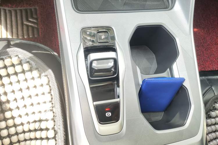 Used GAC Trumpchi GS3 2023 Shadow Speed 270T Enjoyment Edition Gear Lever