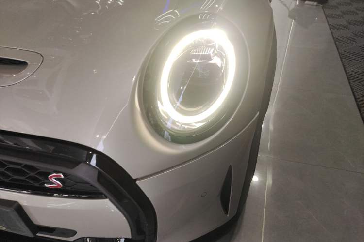 Used MINI MINI 2022 2.0T COOPER S Artist Five-Door Edition