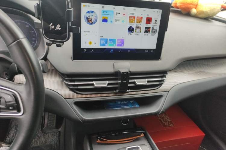 Used Hongqi E-QM5 2023 Base Travel Edition
