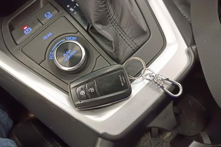 Used Toyota Wildlander 2020 Dual-Motor 2.5L E-CVT Four-Wheel Drive Luxury Edition
