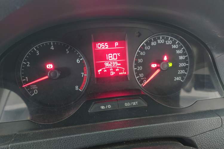 Used Volkswagen Santana 2015 1.6L Automatic Fashion Edition Instrument Cluster