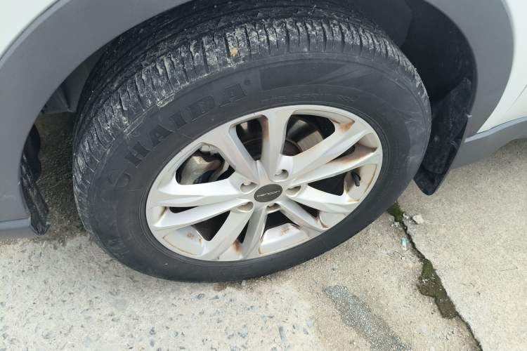 Used Dongfeng Fengon 580 2021 Revised ☆ Star Edition 1.8L Manual Elite Version Left Front Wheel Hub