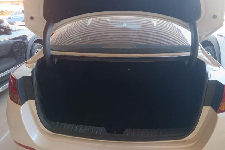 Used Kia K5 2015 2.0L Automatic LUX