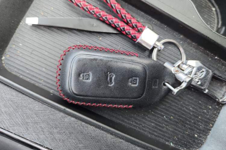 Used ENOVATE ME5 2021 1012