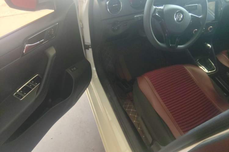 Used Volkswagen Jetta 2017 1.5L Automatic Fashion Model