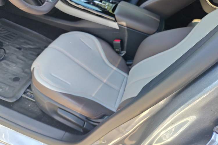 Used BYD Qin PLUS 2024 HONOR Edition DM-i 55KM Leading Model Left Front Seat