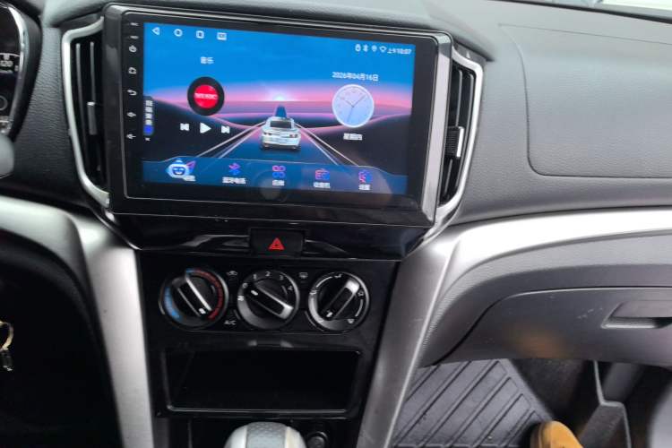 Used Venucia T70 2016 2.0L CVT Smart Choice Edition Audio And AC Panel