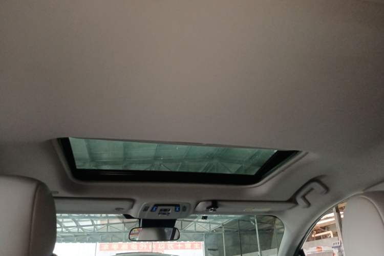 Used Toyota SIENNA 2021 2.5L Hybrid Comfort Edition Headliner