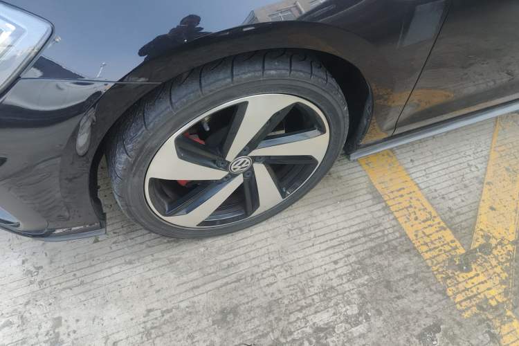 Used Volkswagen Golf GTI 2018 2.0 TSI GTI