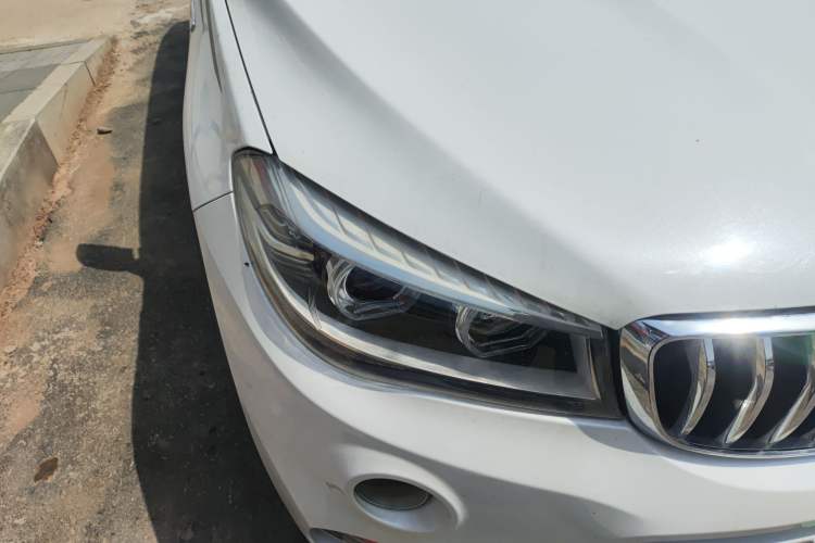 Used SWM X7 2017 1.5T automatic smart version 7 seats Right Front Headlight