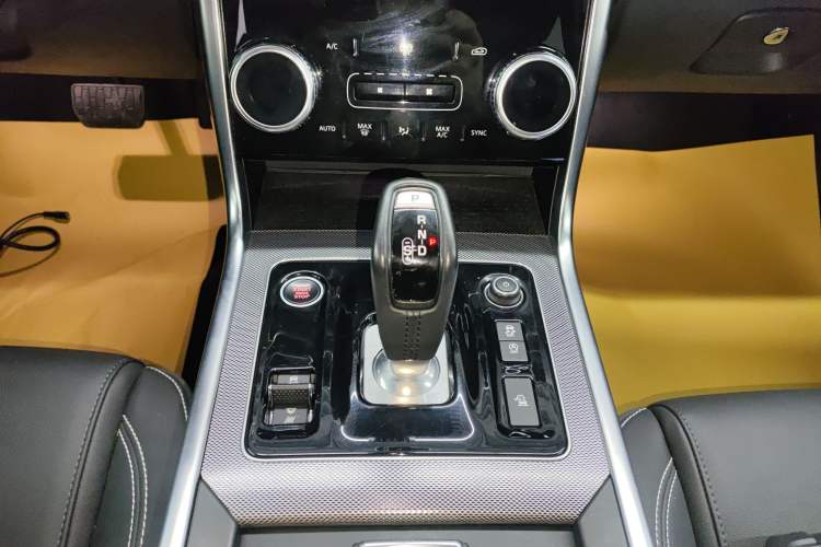 Used Jaguar XEL 2020 2.0T 200PS R-DYNAMIC Youth Sports Edition
