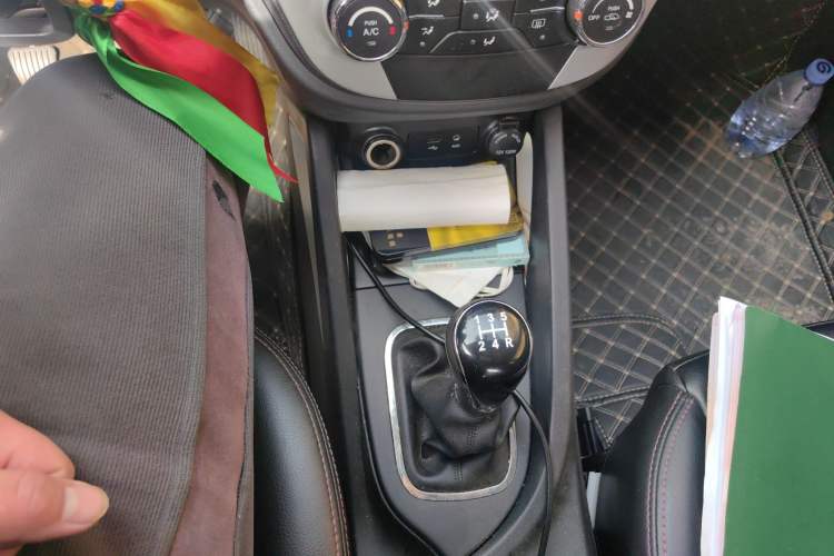 Used CHANGAN CS35 2015 1.6L Manual Luxury Model China IV Standard
