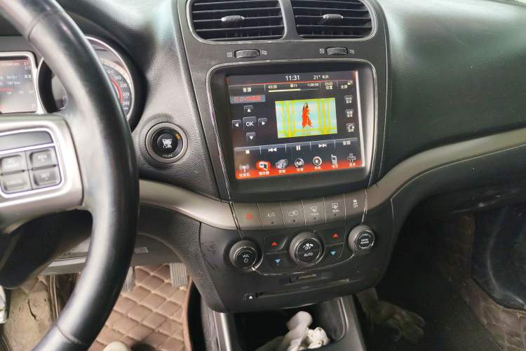 Used Dodge Journey 2014 2.4L Two-Wheel Drive Touring Edition Audio And AC Panel