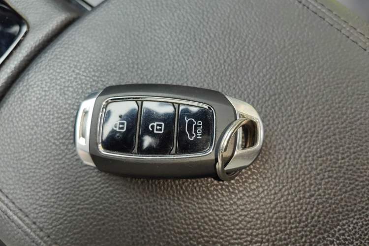 Used Hyundai Santa Fe 2019 380 TGDi DLX Automatic All-Wheel Drive Prestige (HTRAC) China V-standard