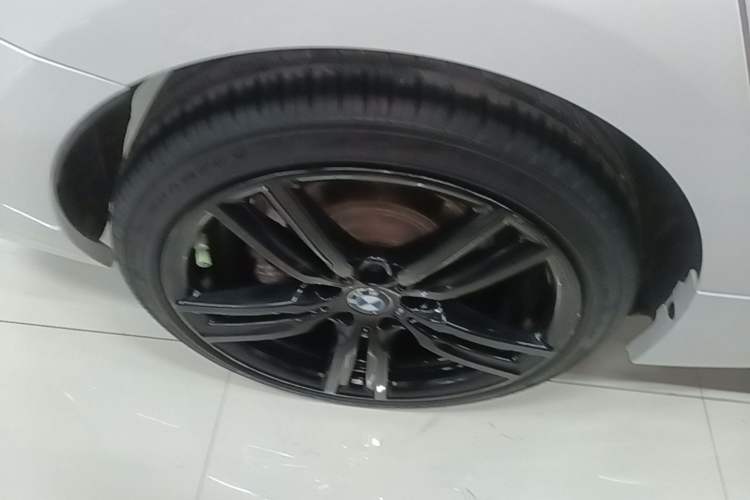 Used BMW 1 Series 2023 125i M Sport Night Edition Right Rear Wheel Hub