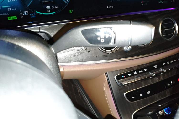 Used Mercedes-Benz E-Class New Energy 2022 Restyled E 350 e L Plug-in Hybrid Sports Sedan
