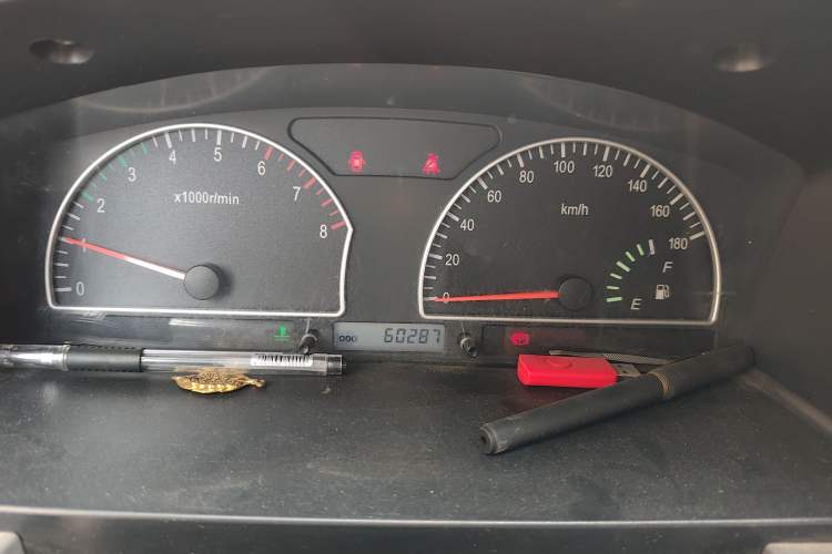 Used Dongfeng Shuaike 2014 1.5L Manual Standard 5-Seater China V Emission Standard