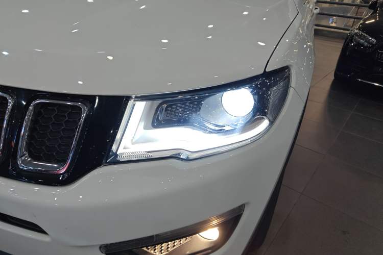 Used Jeep Compass 2017 200T Automatic Family Edition