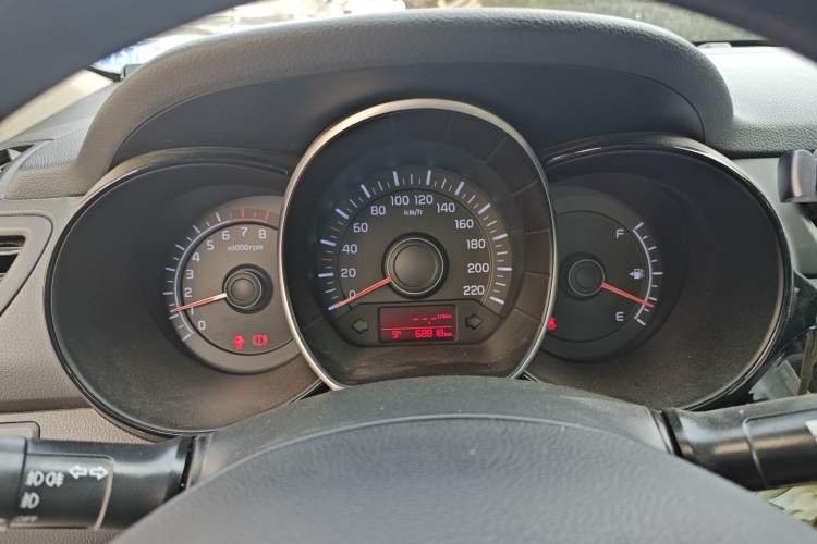 Used Kia K2 2015 Sedan 1.4L MT GLS
