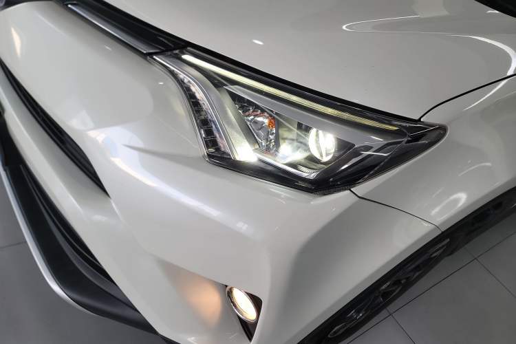 Used Toyota RAV4 2016 2.5L Automatic 4x4 Elite Edition