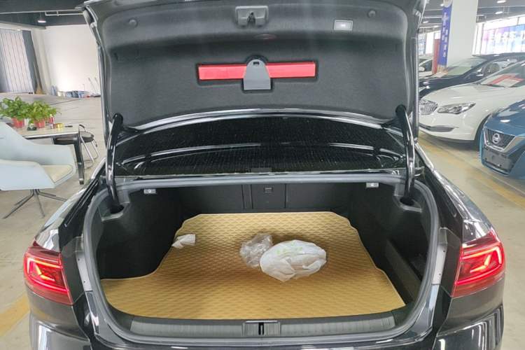 Used Volkswagen Magotan 2023 2 Million Units Commemorative Edition 330TSI DSG Luxury Version