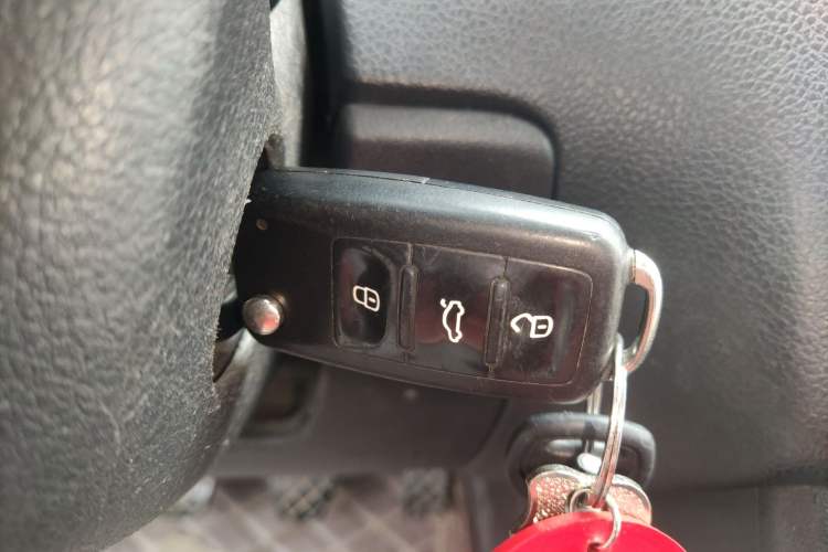 Used Volkswagen Polo 2014 1.4L Manual Fashion Edition