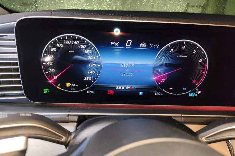 Used Mercedes-Benz GLE 2024 GLE 450 4MATIC AMG Line Odometer Close Up