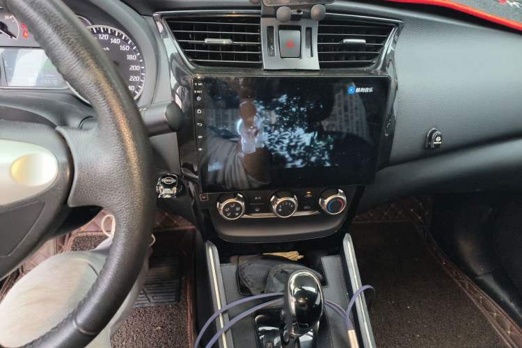 Used Nissan Sylphy 2018 1.6XV CVT Deluxe Edition Audio And AC Panel