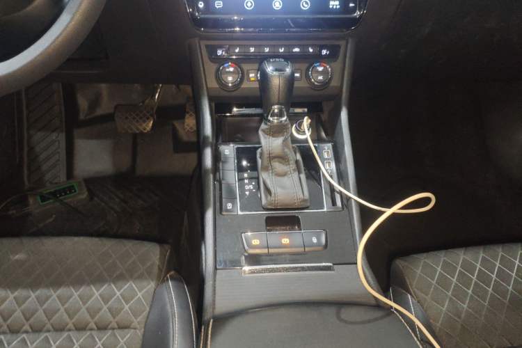 Used Skoda Superb 2018 TSI280 DSG Comfort Edition China V Standard Gear Lever